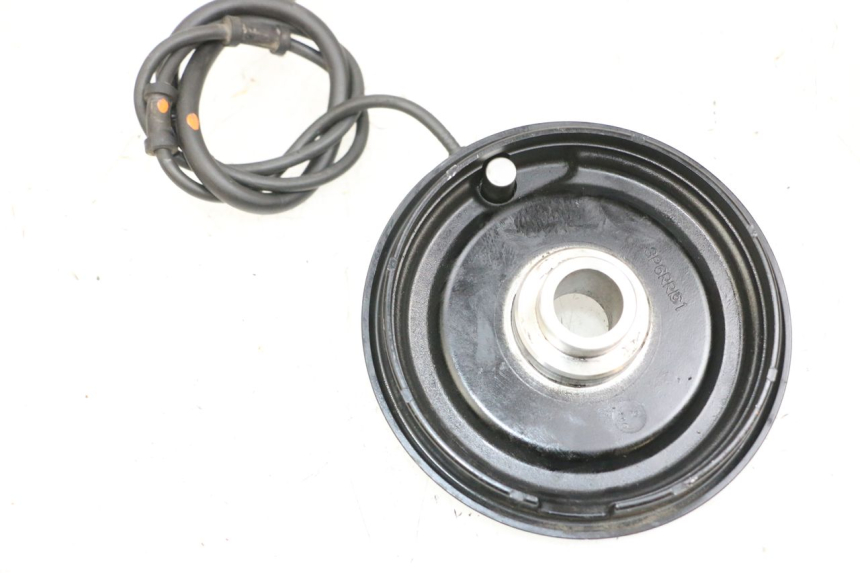 photo de CAPTEUR ABS ARRIERE YAMAHA FJR ABS 1300 (2006 - 2012) - Gros plan technique