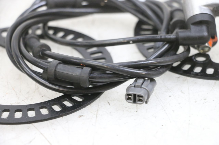 photo de CAPTEUR ABS ARRIERE YAMAHA TRICITY 300 (2020 - 2024) - Vue d’ensemble