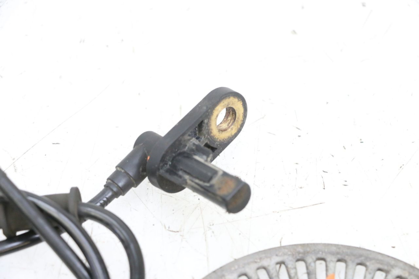 photo de CAPTEUR ABS AVANT SUZUKI BURGMAN 650 (2013 - 2020)