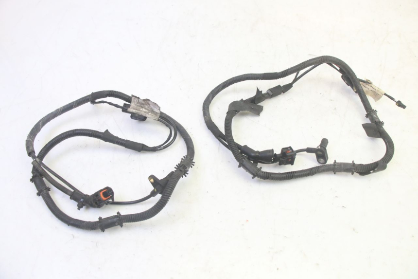 photo de CAPTEUR ABS AVANT PIAGGIO MP3 HPE 350 (2018 - 2020) - Détail de la pièce