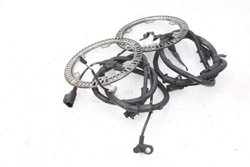 photo de CAPTEUR ABS AVANT PIAGGIO MP3 HPE 300 (2019 - 2026) - Détail de la pièce