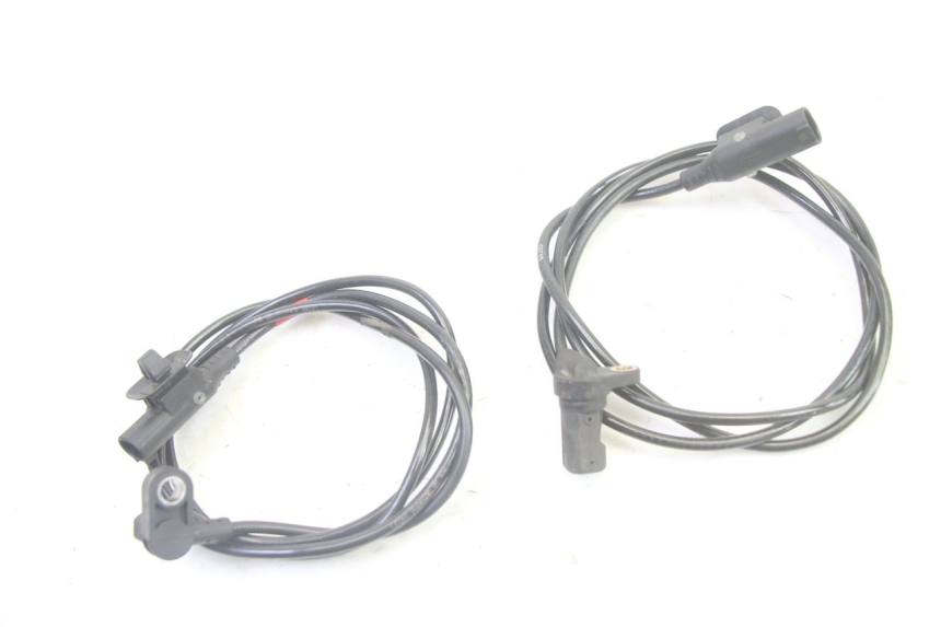 photo de CAPTEUR ABS AVANT PIAGGIO MP3 500 (2016 - 2018) - Autre angle de vue