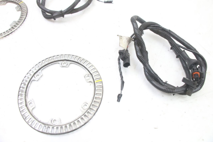 photo de CAPTEUR ABS AVANT PIAGGIO MP3 500 (2014 - 2016)
