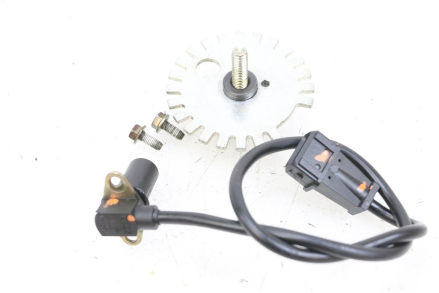 photo de CAPTEUR ALLUMAGE MV AGUSTA BRUTALE R WALLY 910 (2008 - 2008) - Gros plan technique