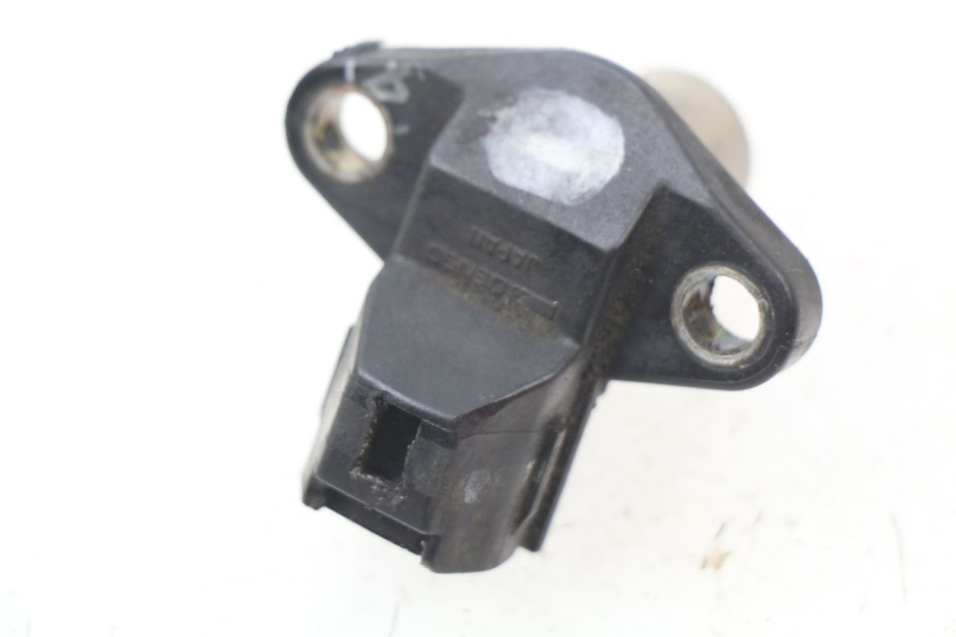 photo de CAPTEUR ARBRE A CAMES SUZUKI BURGMAN 650 (2002 - 2004)