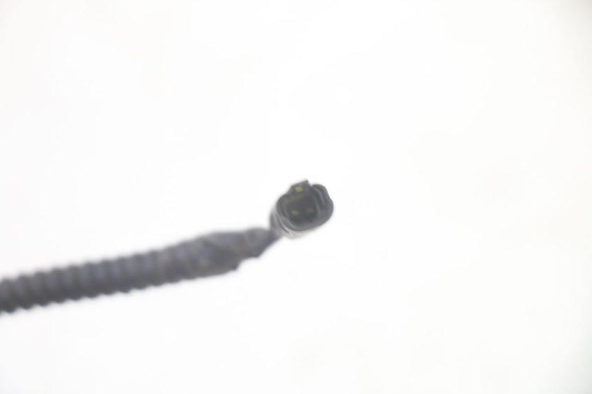 photo de CAPTEUR VITESSE PIAGGIO MP3 RL 250 (2007 - 2010) - Gros plan technique