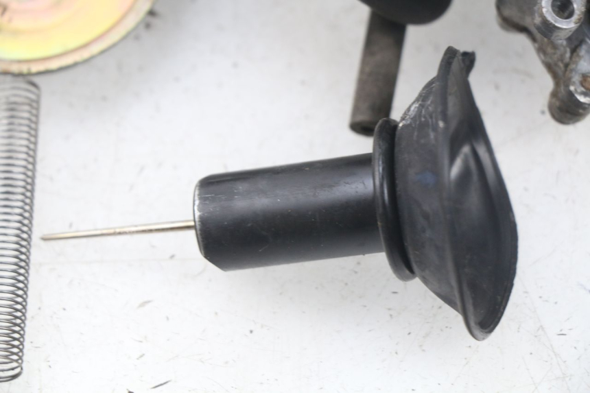 photo de CARBURATEUR KYMCO AGILITY 4T 50 (2005 - 2018)