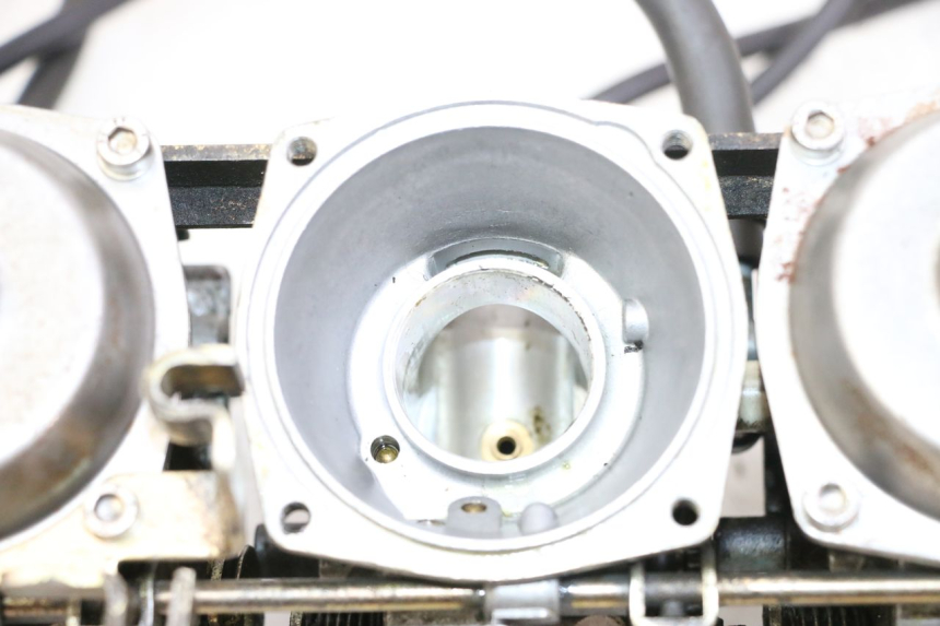 photo de CARBURATEUR YAMAHA FJ 36Y 1100 (1984 - 1985)