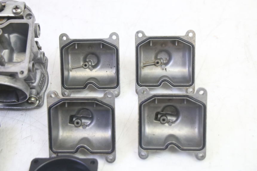 photo de CARBURATEUR KAWASAKI GPZ RX 1000 (1986 - 1988) - Vue rapprochée