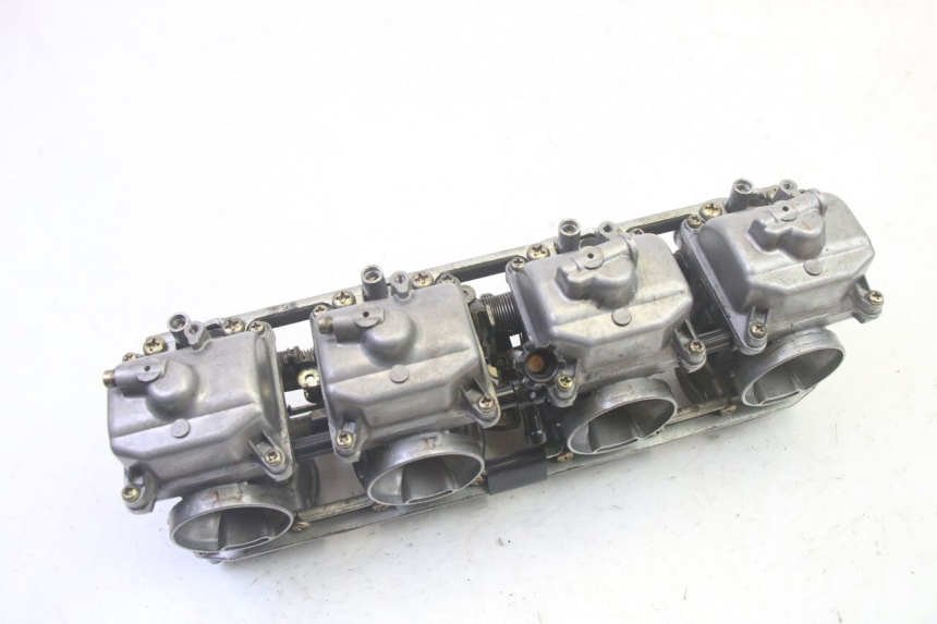 photo de CARBURATEUR SUZUKI GSF N BANDIT 600 (1996 - 1999) - Gros plan technique