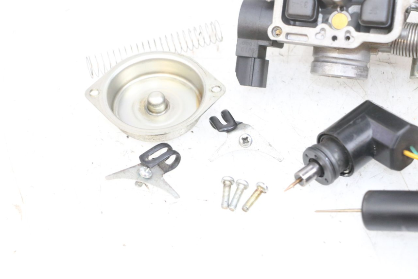 photo de CARBURATEUR TNT MOTOR ROMA 10' 4T 50 (2019 - 2022) - Aperçu profil