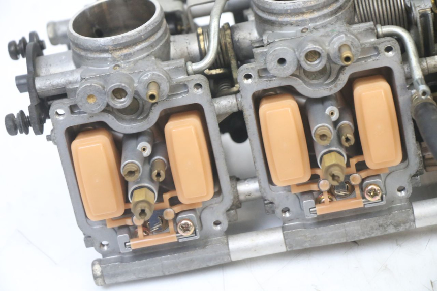photo de CARBURATEUR YAMAHA FZS FAZER 600 (2001 - 2003)