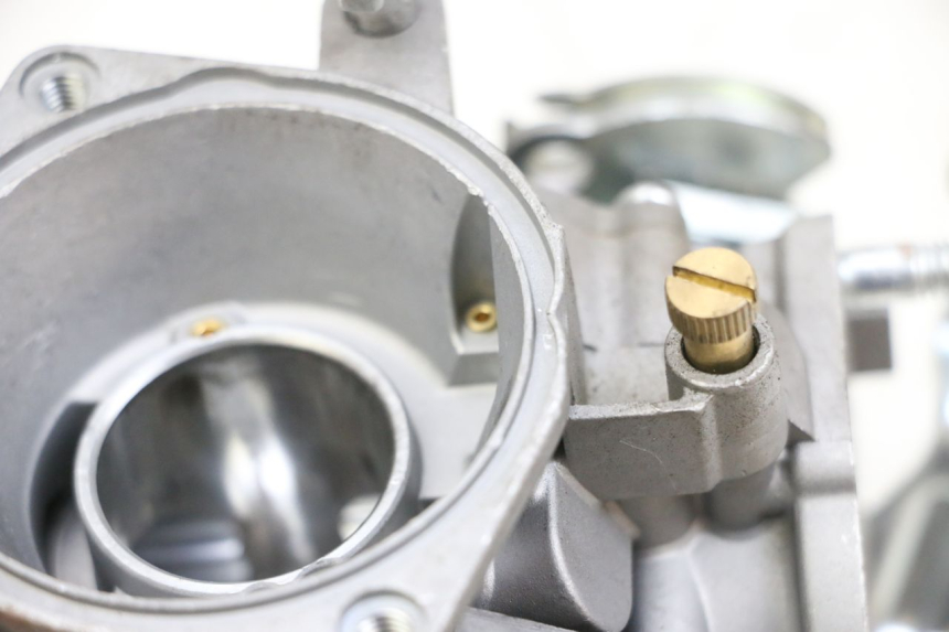 photo de CARBURATEUR YAMAHA YP MAJESTY 125 (2002 - 2006) - Zoom composants