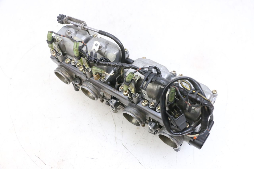 photo de CARBURATEUR KAWASAKI ZR 7 750 (1999 - 2001) - Autre angle de vue