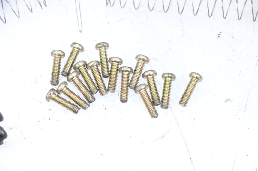 photo de CARBURATEUR KAWASAKI ZR 7 750 (1999 - 2001) - Vue rapprochée