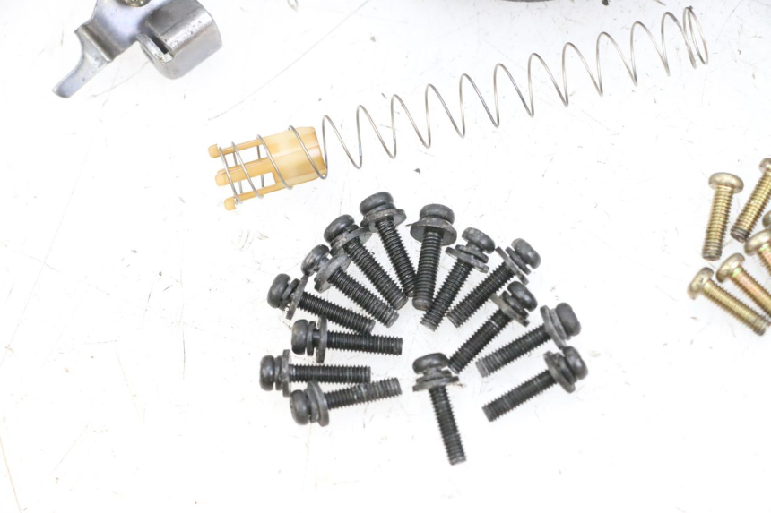 photo de CARBURATEUR KAWASAKI ZR 7 750 (1999 - 2001) - Photo complémentaire