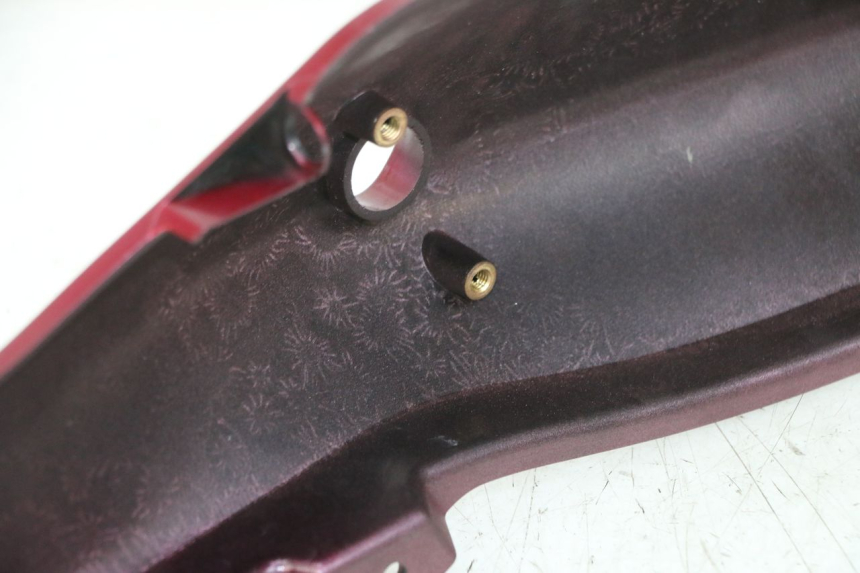 photo de CARENAGE ARRIERE KAWASAKI ZR 7 750 (1999 - 2001) - Gros plan technique