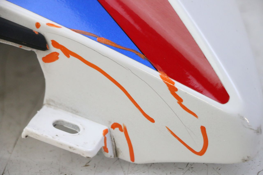 photo de CARENAGE RESERVOIR DROIT BMW G310 R 310 (2016 - 2020)