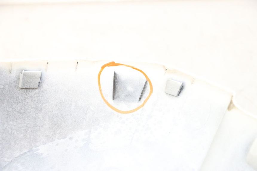 photo de CARENAGE RESERVOIR DROIT BMW G310 R 310 (2016 - 2020)