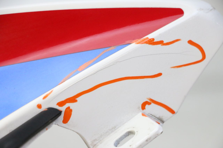 photo de CARENAGE RESERVOIR DROIT BMW G310 R 310 (2016 - 2020)