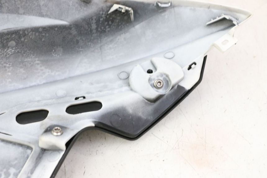 photo de CARENAGE RESERVOIR GAUCHE BMW G310 R 310 (2016 - 2020)