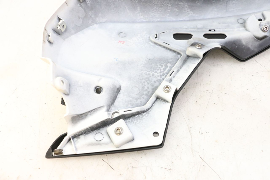 photo de CARENAGE RESERVOIR GAUCHE BMW G310 R 310 (2016 - 2020)