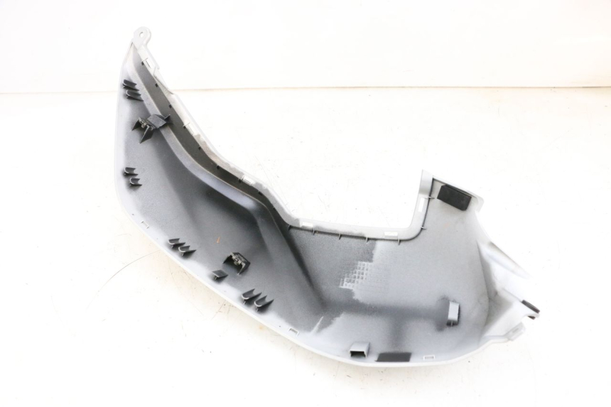 photo de CARENAGE RESERVOIR GAUCHE YAMAHA MT-07 MT07 ABS 700 (2018 - 2020) - Points de fixation