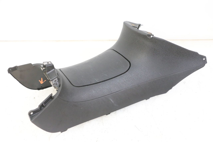 photo de CARENAGE RESERVOIR PIAGGIO IE MP3 YOURBAN 300 (2011 - 2016)