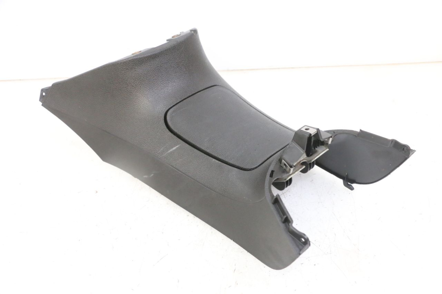 photo de CARENAGE RESERVOIR PIAGGIO IE MP3 YOURBAN 300 (2011 - 2016)