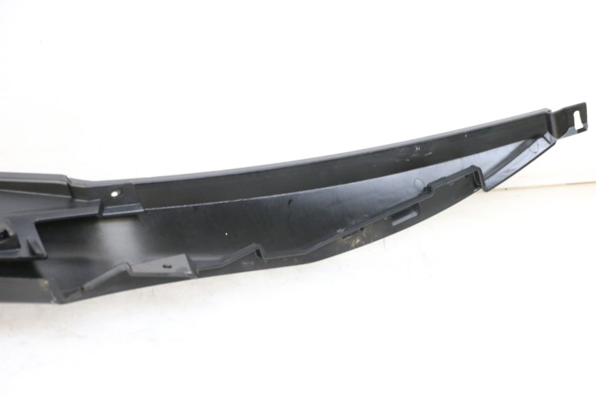 photo de CARENAGE RESERVOIR PIAGGIO MP3 HPE 350 (2018 - 2020) - État de surface