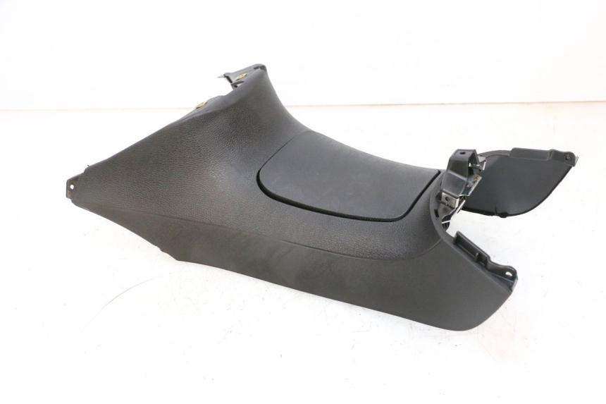 photo de CARENAGE RESERVOIR PIAGGIO MP3 HPE 300 (2019 - 2026) - Zoom composants