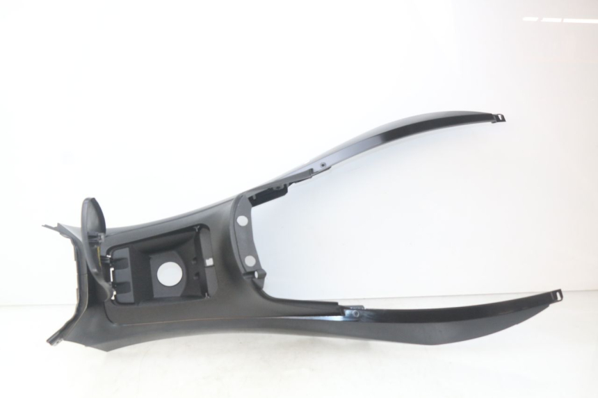 photo de CARENAGE RESERVOIR PIAGGIO MP3 500 (2014 - 2016)