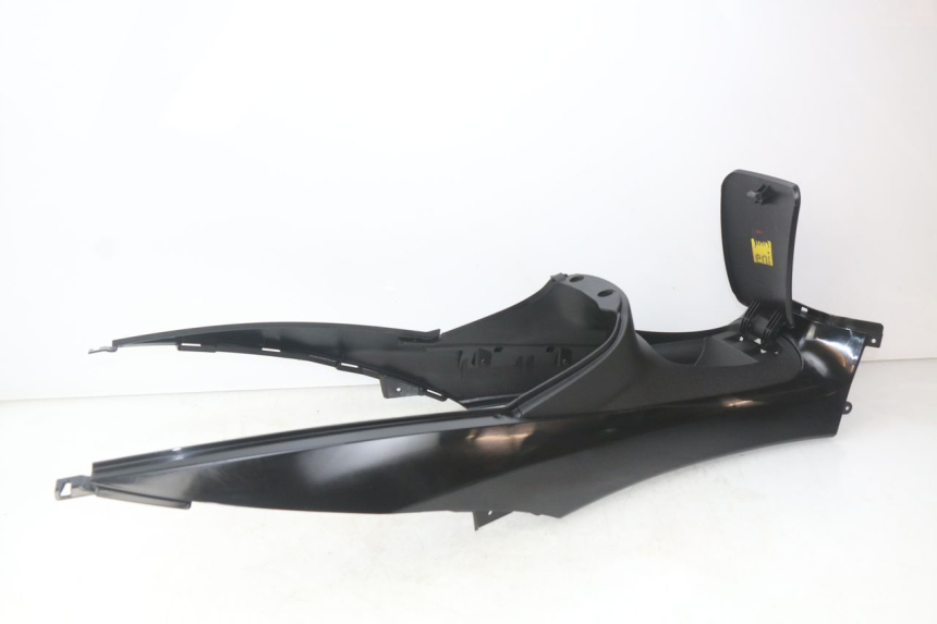 photo de CARENAGE RESERVOIR PIAGGIO MP3 500 (2014 - 2016)