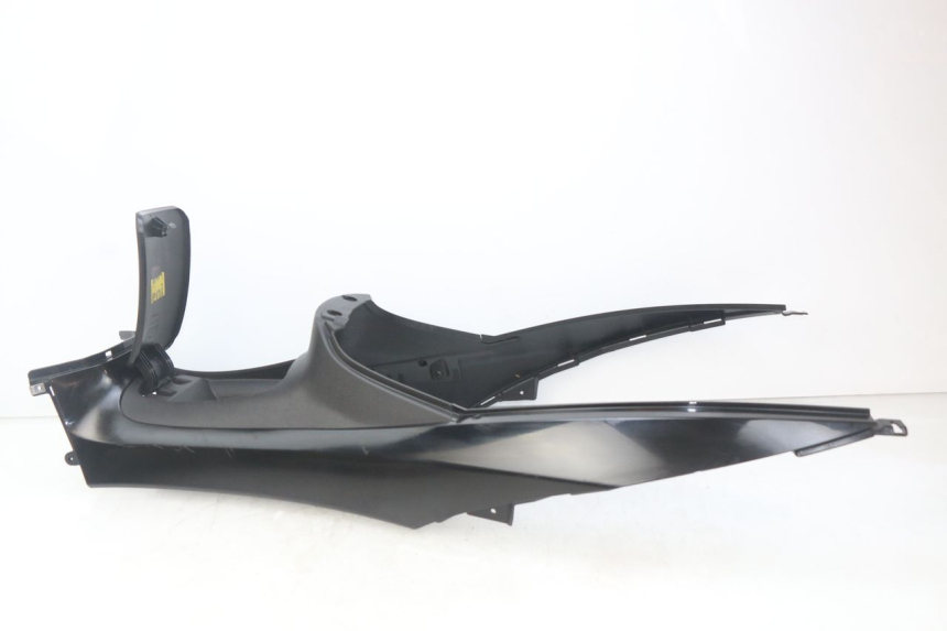 photo de CARENAGE RESERVOIR PIAGGIO MP3 500 (2014 - 2016)