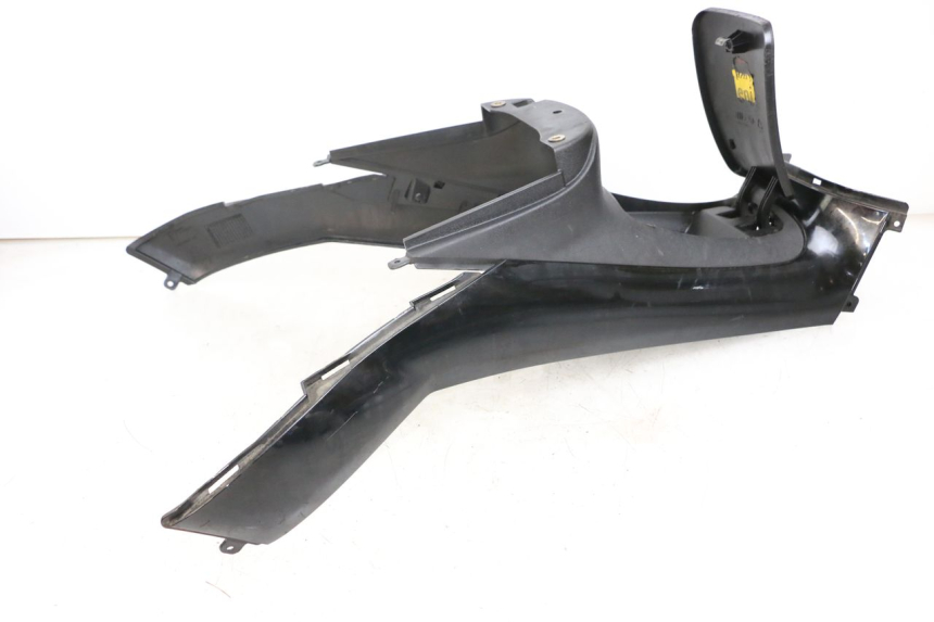 photo de CARENAGE RESERVOIR PIAGGIO MP3 500 (2011 - 2015)