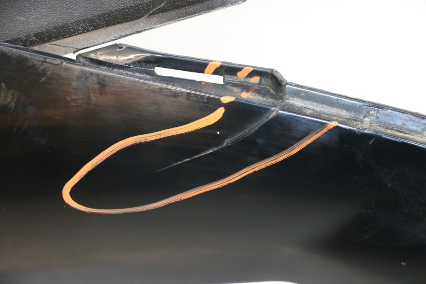 photo de CARENAGE RESERVOIR PIAGGIO MP3 500 (2011 - 2015)