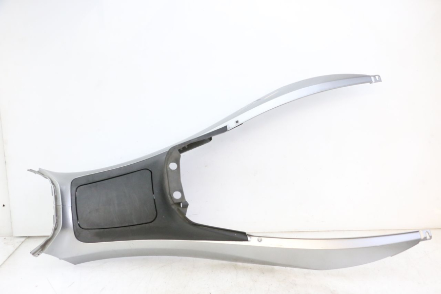 photo de CARENAGE RESERVOIR PIAGGIO MP3 500 (2014 - 2016)