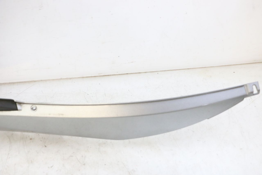 photo de CARENAGE RESERVOIR PIAGGIO MP3 500 (2014 - 2016)