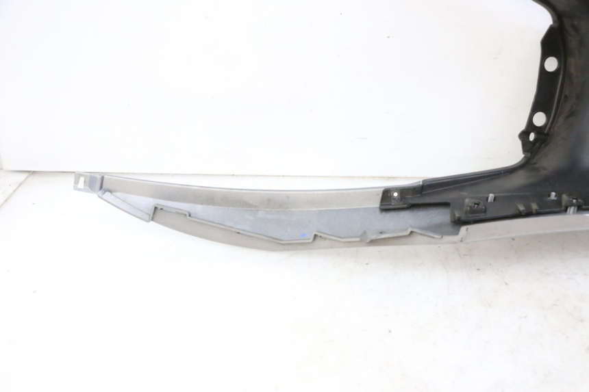 photo de CARENAGE RESERVOIR PIAGGIO MP3 500 (2014 - 2016)