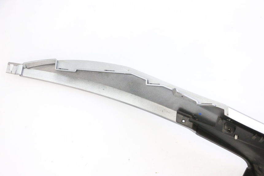 photo de CARENAGE RESERVOIR PIAGGIO MP3 500 (2014 - 2016)