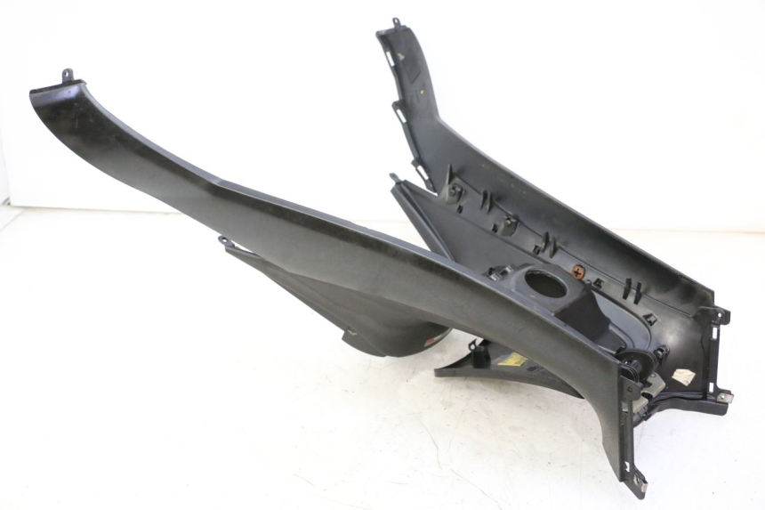 photo de CARENAGE RESERVOIR PIAGGIO MP3 500 (2011 - 2015)