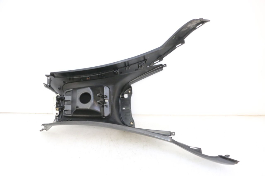 photo de CARENAGE RESERVOIR PIAGGIO MP3 500 (2011 - 2015)