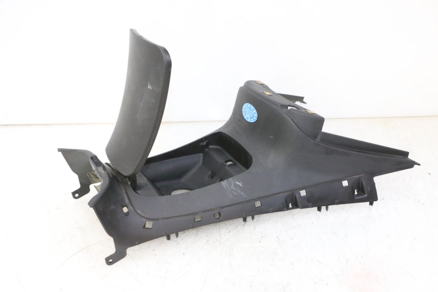 photo de CARENAGE RESERVOIR PIAGGIO MP3 125 (2006 - 2014)