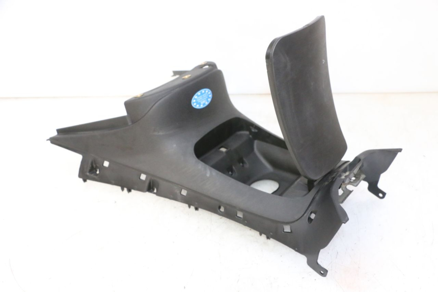 photo de CARENAGE RESERVOIR PIAGGIO MP3 125 (2006 - 2014)