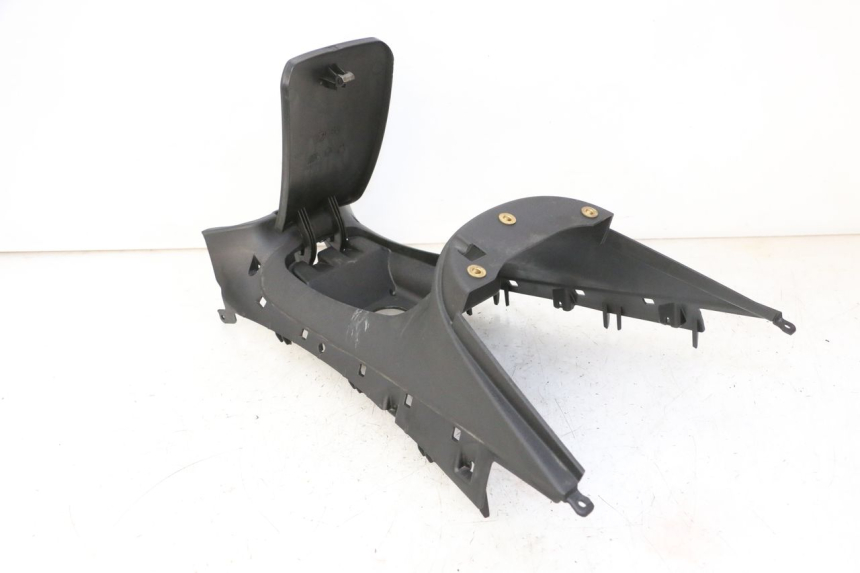 photo de CARENAGE RESERVOIR PIAGGIO MP3 125 (2006 - 2014)