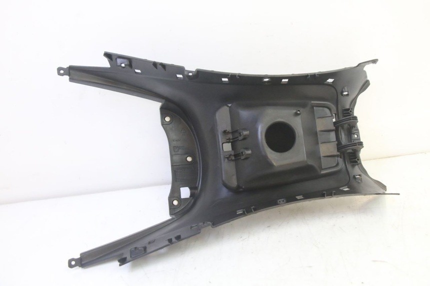 photo de CARENAGE RESERVOIR PIAGGIO MP3 125 (2006 - 2014)