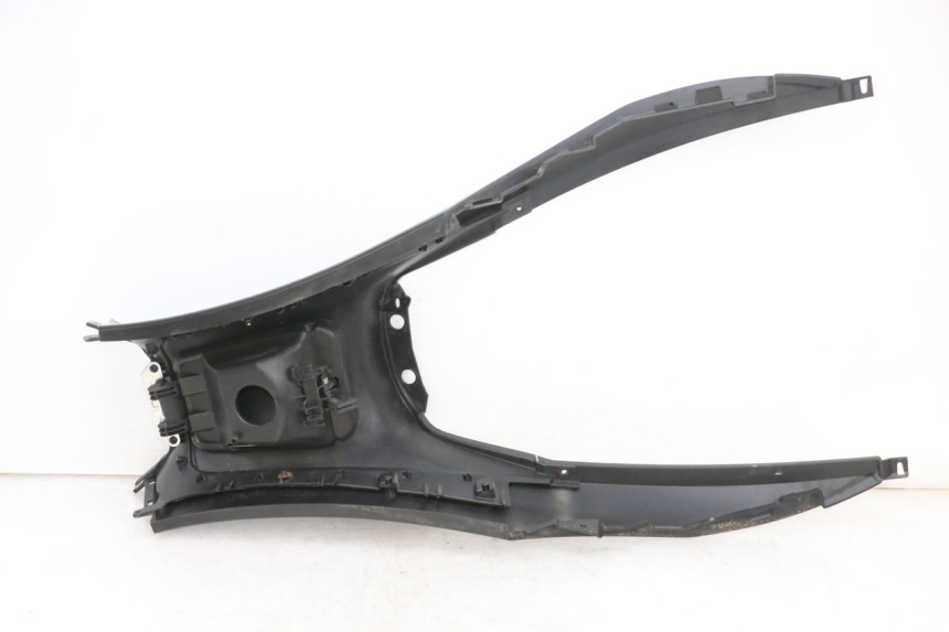 photo de CARENAGE RESERVOIR PIAGGIO MP3 500 (2016 - 2018) - Zoom qualité