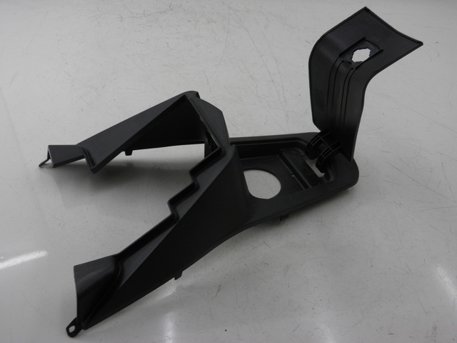 photo de CARENAGE RESERVOIR PEUGEOT SATELIS 125 (2013 - 2018)