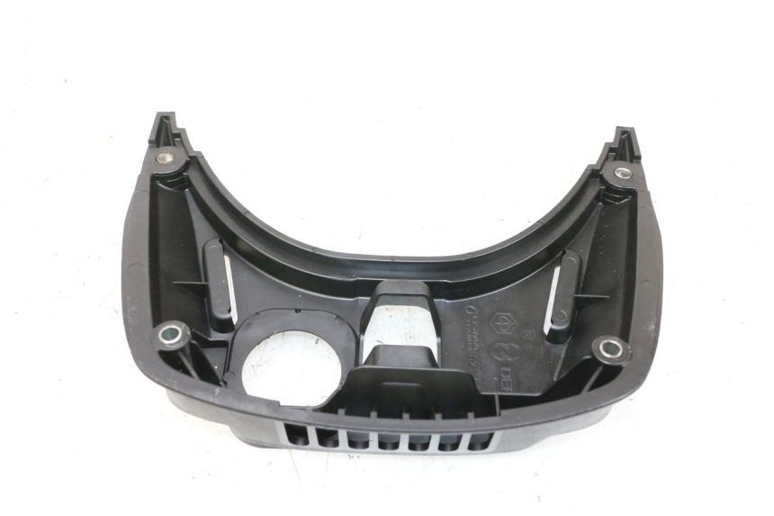 photo de CARENAGE RESERVOIR PIAGGIO VESPA GTS SUPER IE 125 (2009 - 2016) - Détail de la pièce