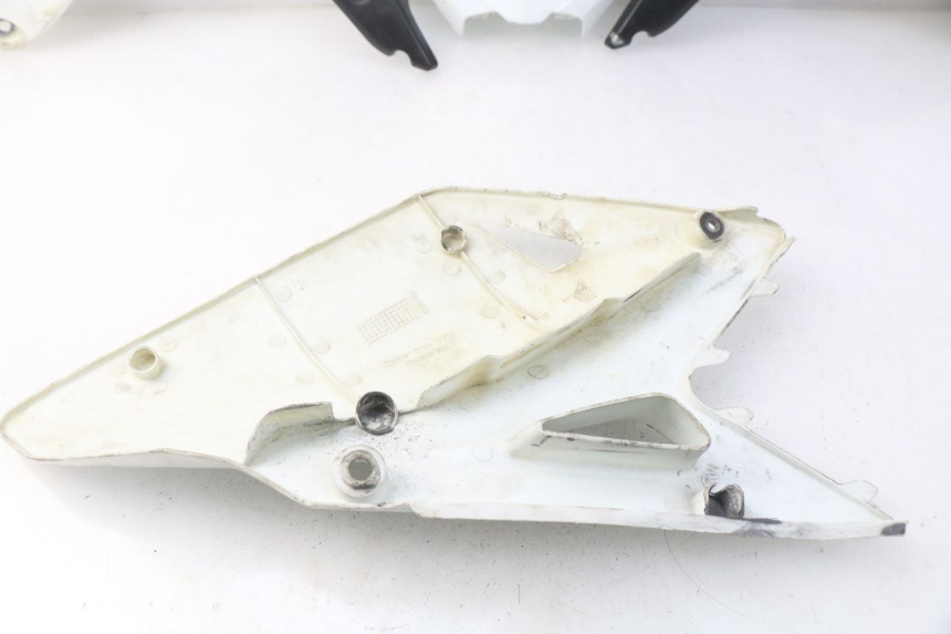 photo de CARROSSERIE CARENAGE COMPLET SUZUKI RMZ RM-Z 450 (2008 - 2011)